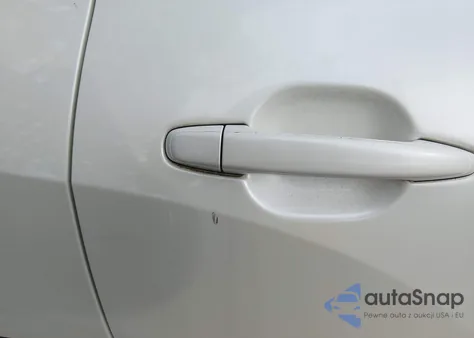 2013 Toyota Highlander Se V6 z USA, uszkodzony, nr VIN 5TDBK3EHXDS255048